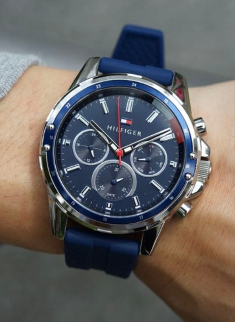 【新品】トミーヒルフィガー 腕時計 メンズ シリコンベルト ブルー