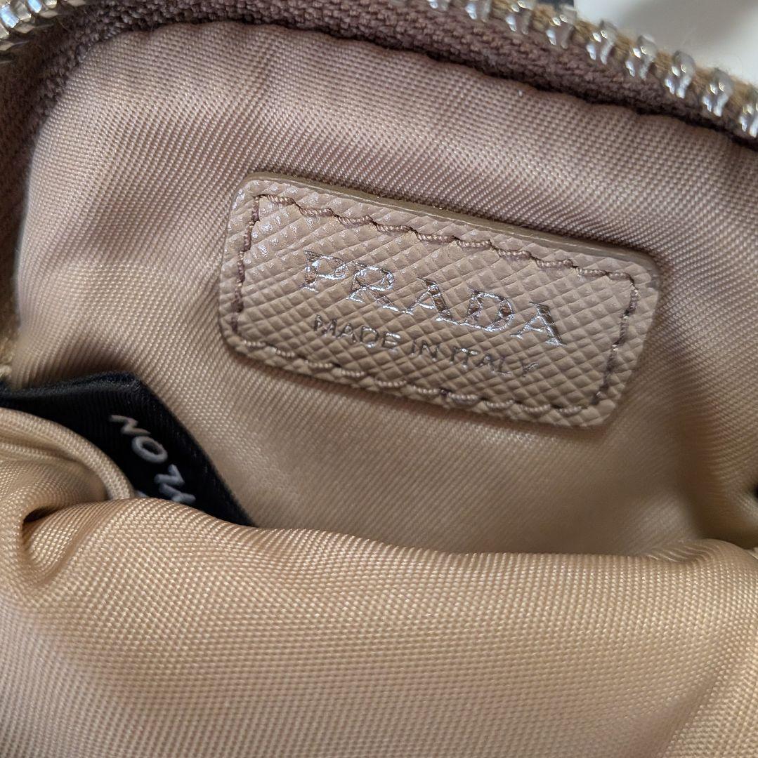PRADA プラダ スマホショルダーストラップ 三角ロゴ ベージュ ポーチ付