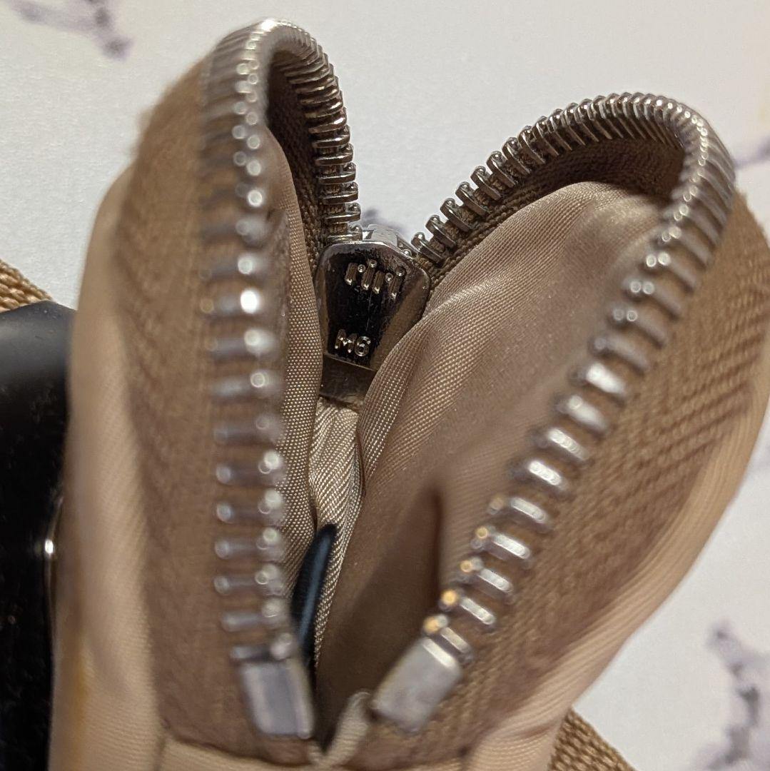 PRADA プラダ スマホショルダーストラップ 三角ロゴ ベージュ ポーチ付