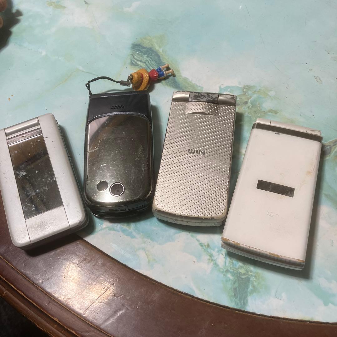 au 折りたたみ携帯電話 4台セット