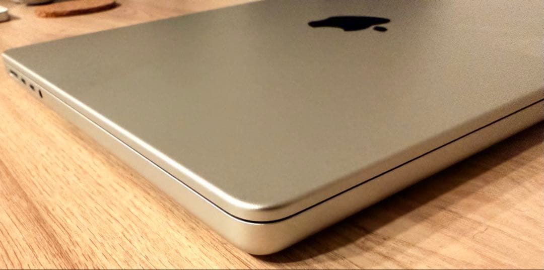 M4 MacBook Pro SSD512GB/メモリ16GB シルバー