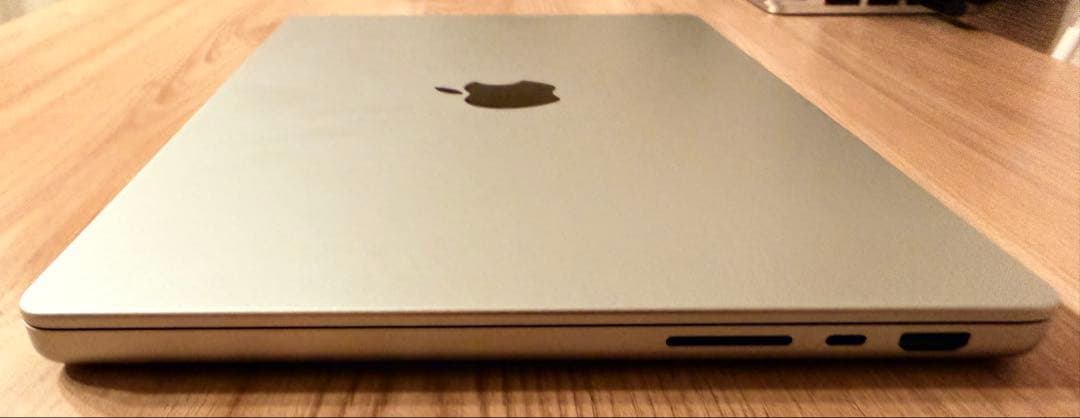 M4 MacBook Pro SSD512GB/メモリ16GB シルバー