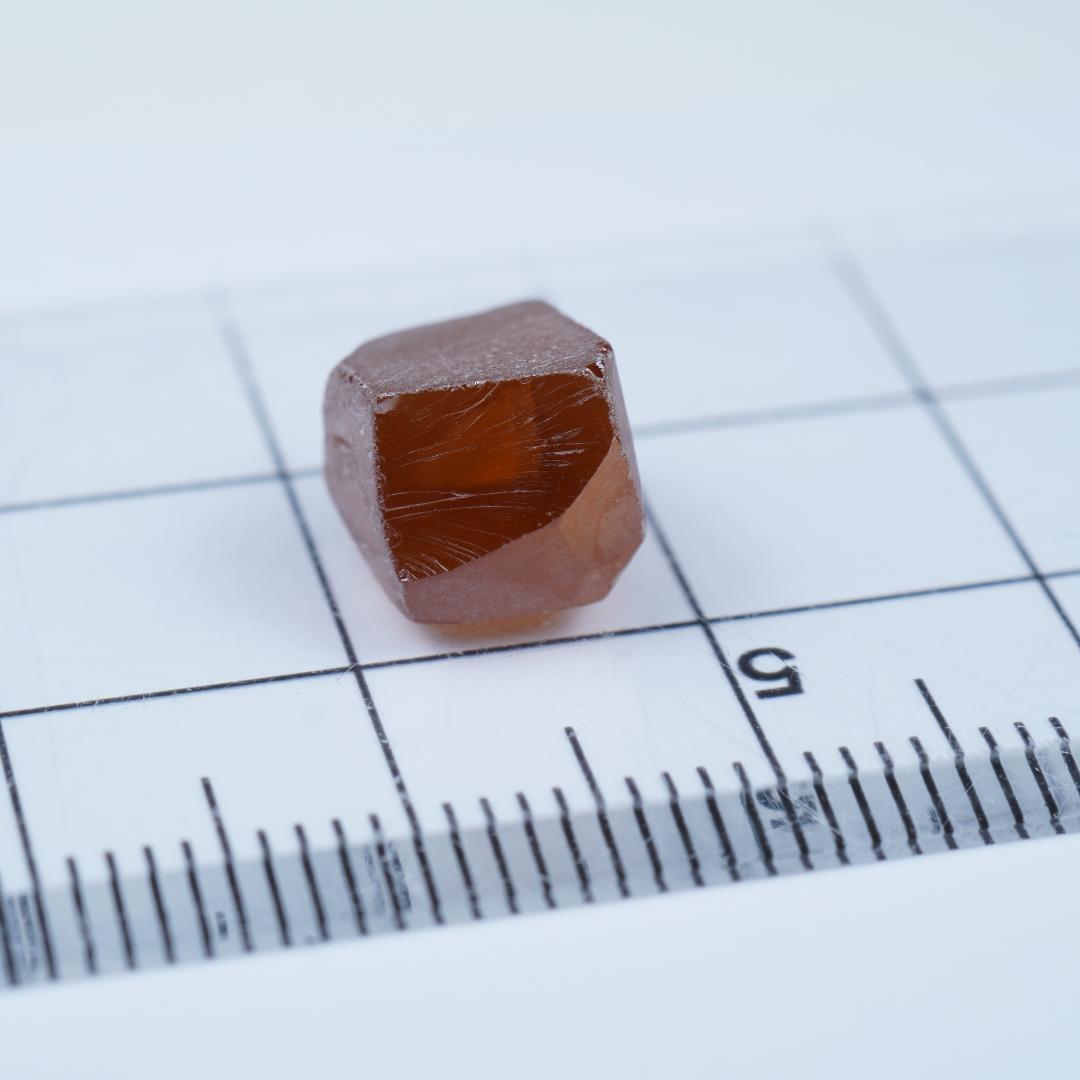 6.72ct　合成ルチル　原石