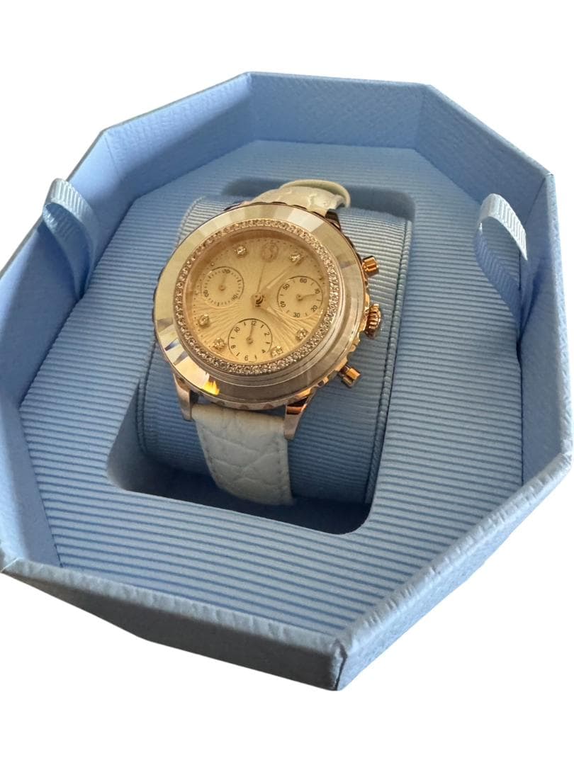 SWAROVSKI Octea Chrono 腕時計　白　ローズゴールド
