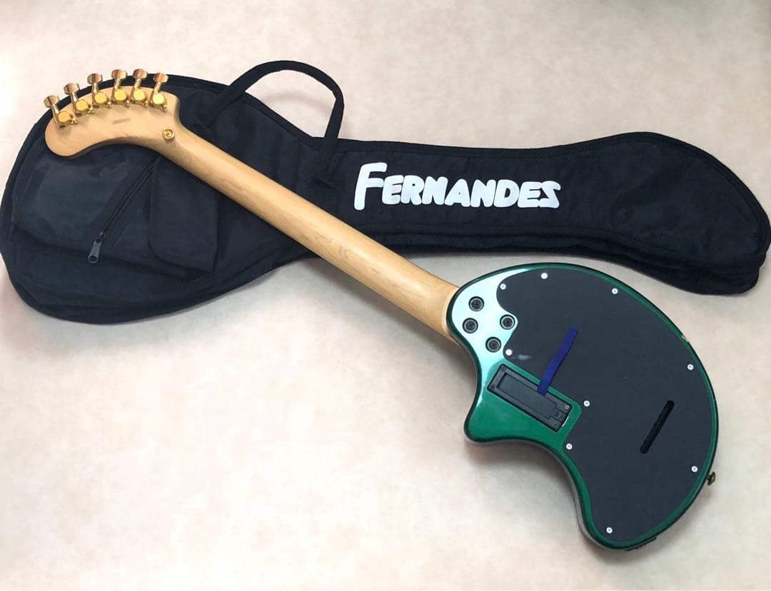 最終値下！【美品】ZO-3 芸達者 グリーン アンプ内蔵ミニギター 専用ケース付