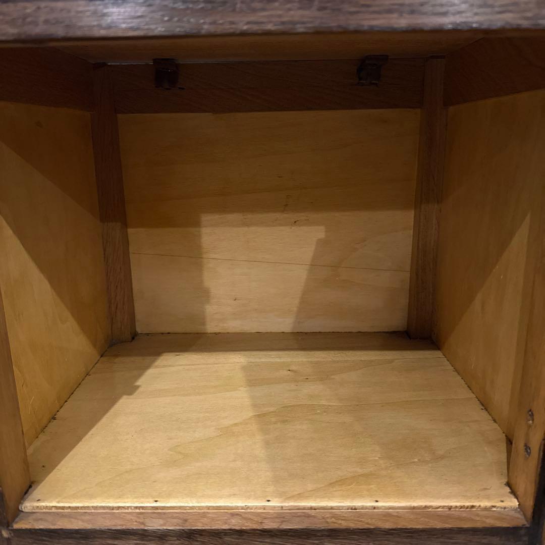 ヴィンテージ　木製サイドテーブル　扉収納付き