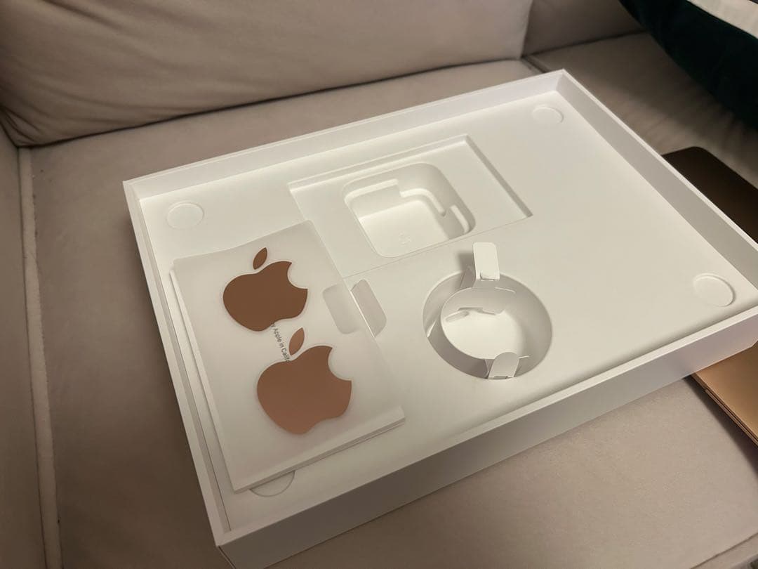 MacBook Air 13inch 8GB 256GB ゴールド 元箱付き