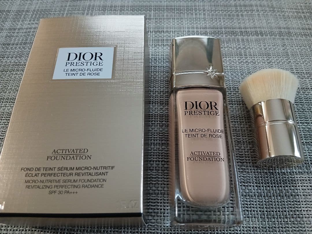 Dior マイクロフルイドタン　プレステージリキッドファンデーション　30mL