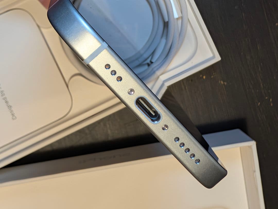 美品☆Apple iPhone 15 ブルー 128GB SIMフリー