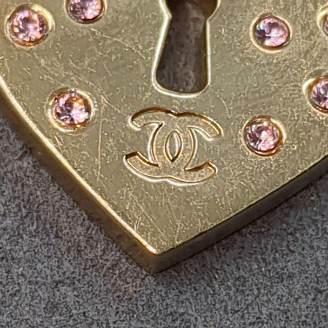 ★ CHANEL シャネル ブローチ ハートロック ココマーク 02P ゴールド