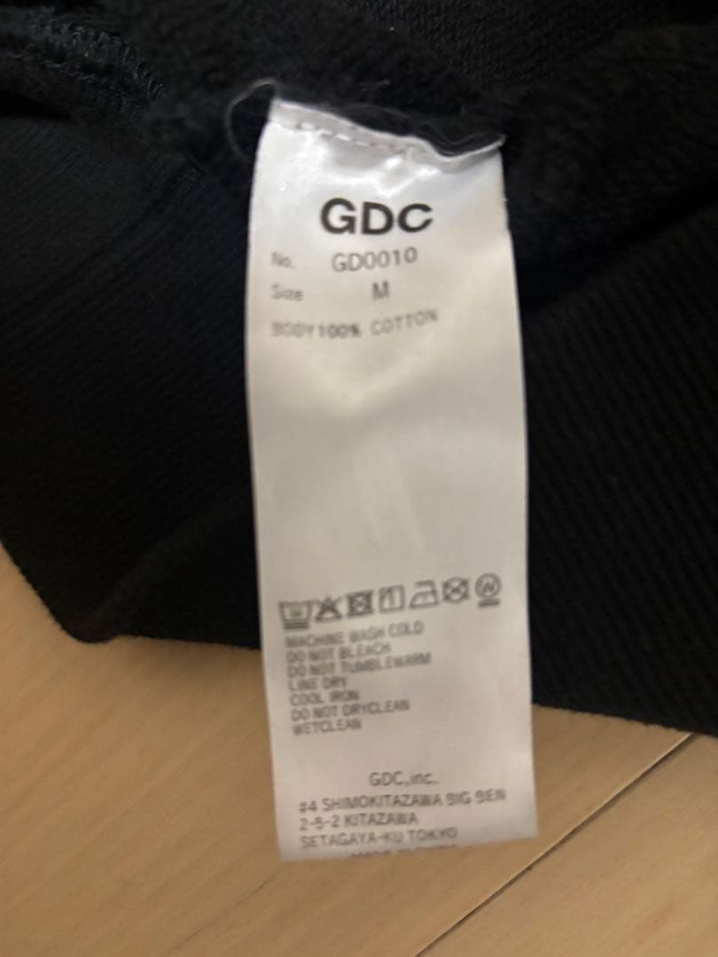 GDC Kinski ロゴプリント プルオーバーパーカー ブラック M タグ付き