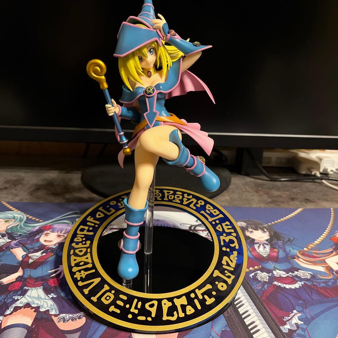 遊戯王 ブラックマジシャンガール フィギュア