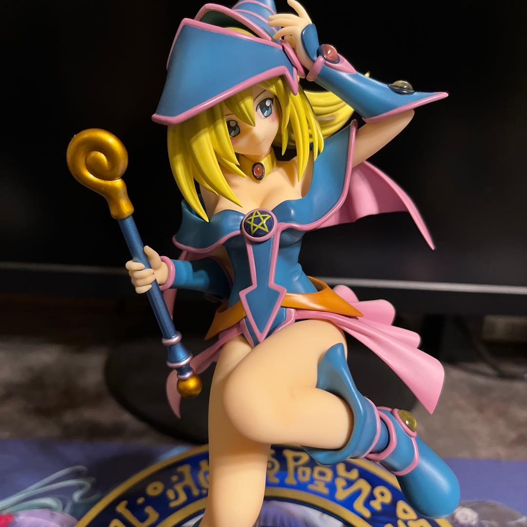 遊戯王 ブラックマジシャンガール フィギュア