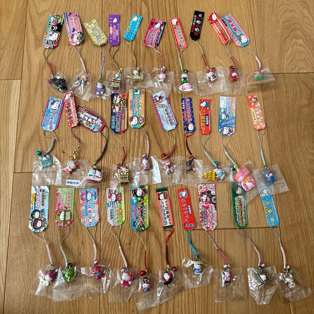 ハローキティ　ご当地キティ　ストラップ　557個おまとめ セット売り　根付け