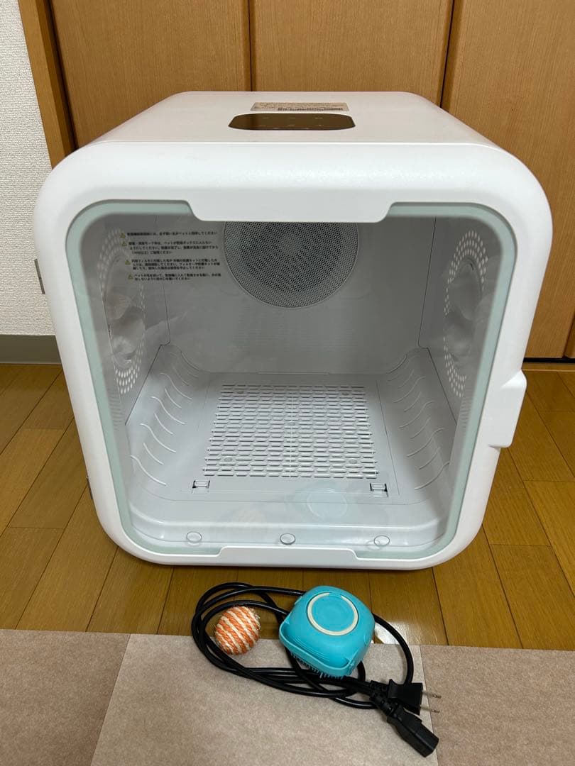 ペット用ドライヤー ホワイト 通気口付き