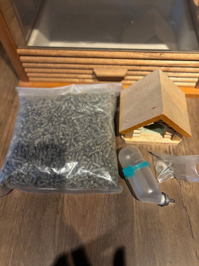 サカイペット産業木製窓付き小動物ケージ(旧タイプ)