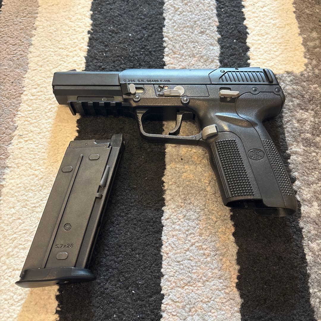 東京マルイ FN5-7 ブラックモデル No.33