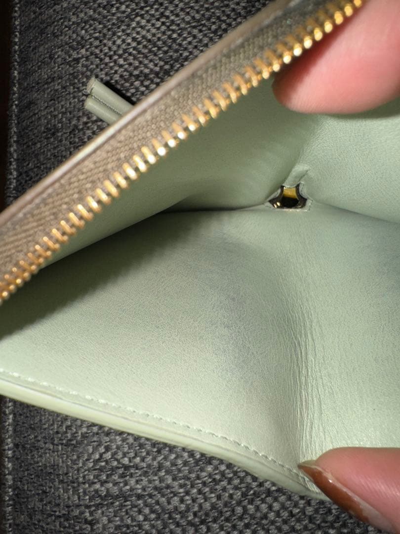 LOEWE ノットコンパクトジップウォレット 二つ折り財布 オリーブグリーン