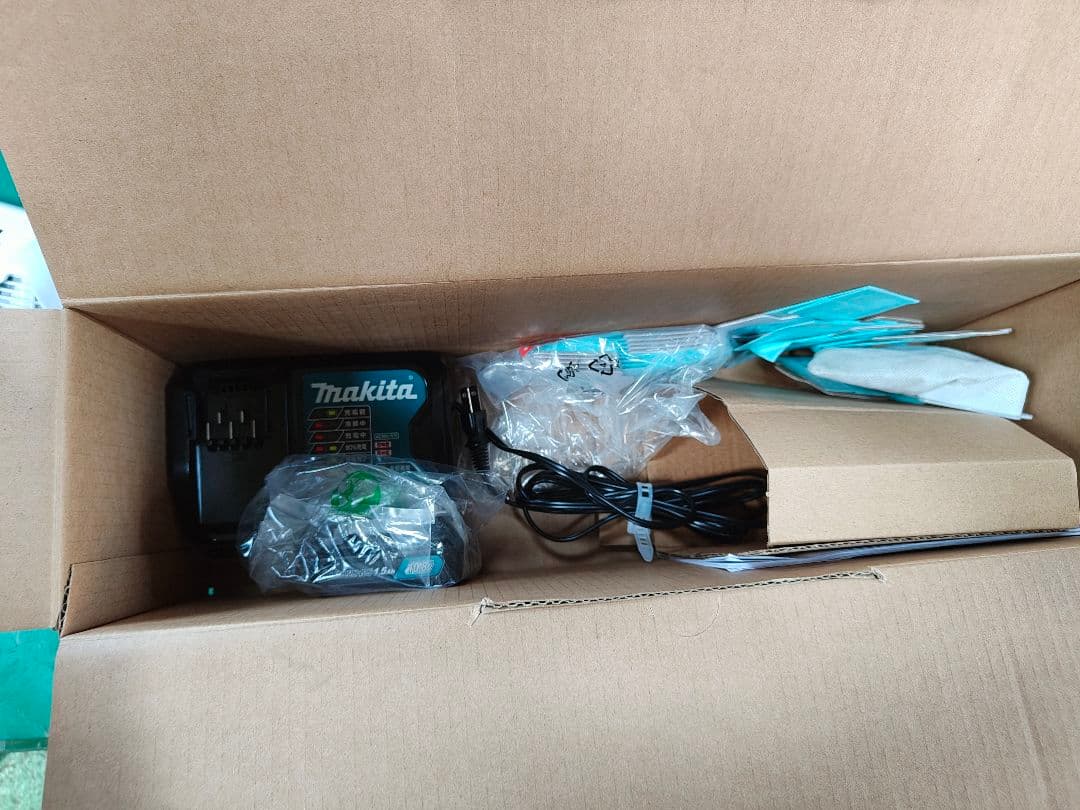 Makita CL107FDSHW スティッククリーナー