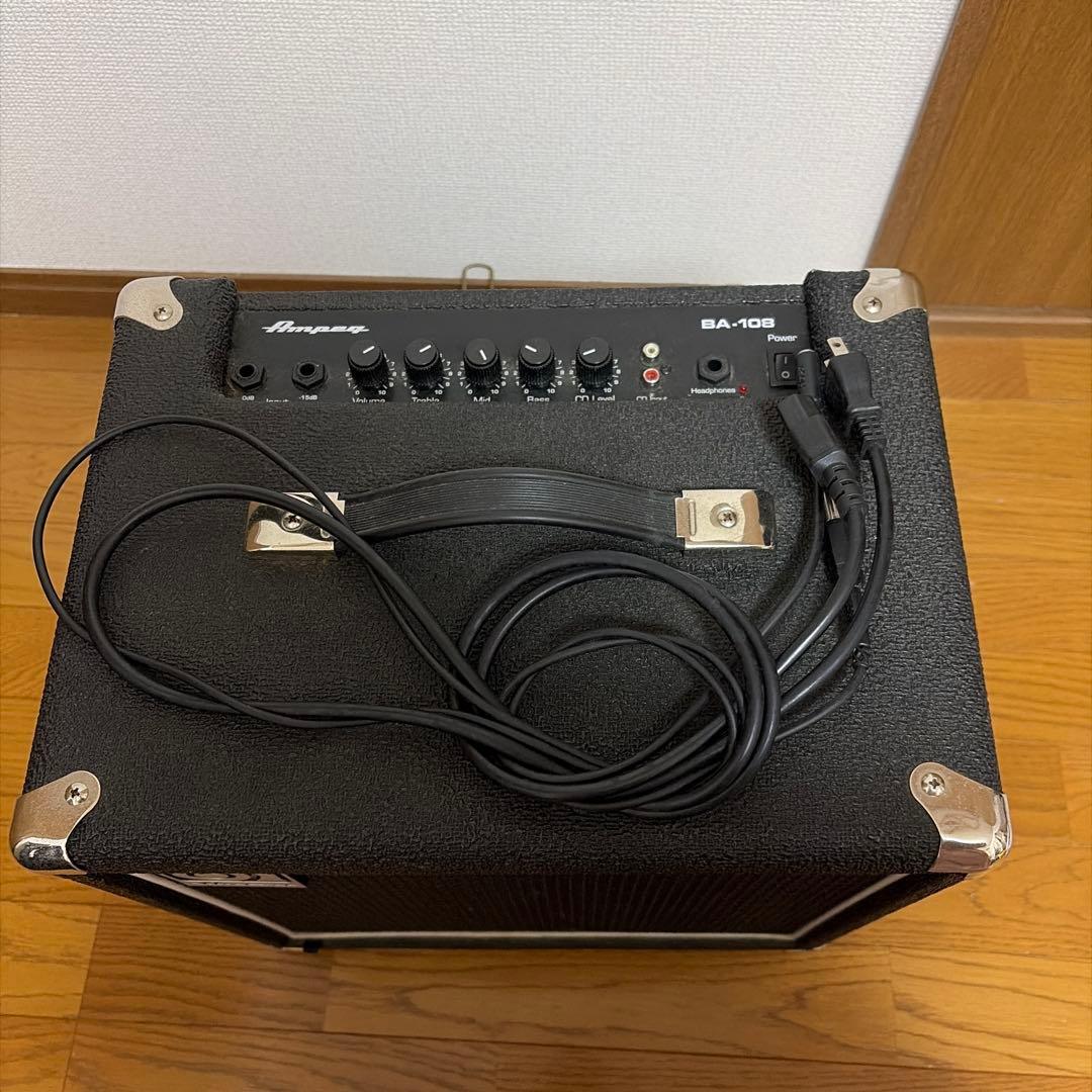 Ampeg BA-108 ベースアンプ