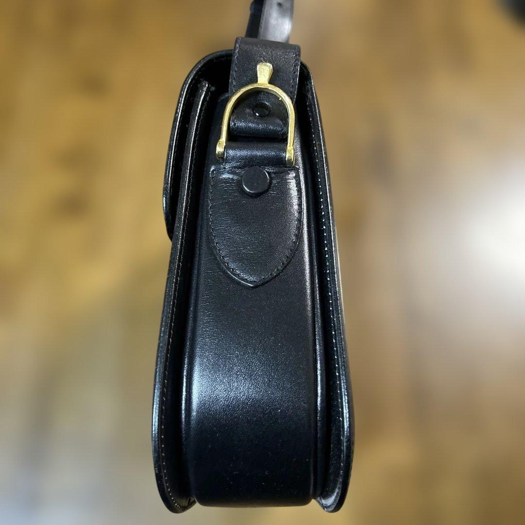 セリーヌ 馬車金具 ショルダーバッグ カーフレザー ブラック 黒色