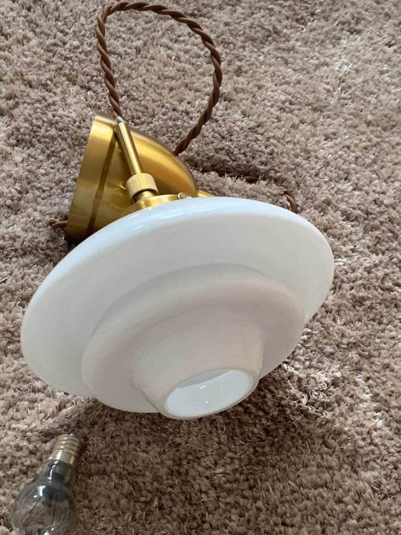 Linne リネー ペンダントライト ホワイト・ゴールド