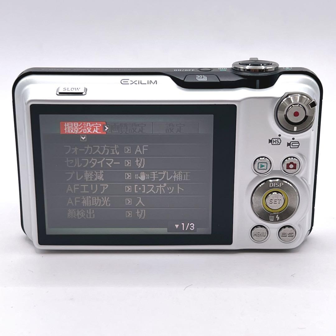 【極美品】 CASIO EX-FC100 コンパクトデジタルカメラ　シルバー