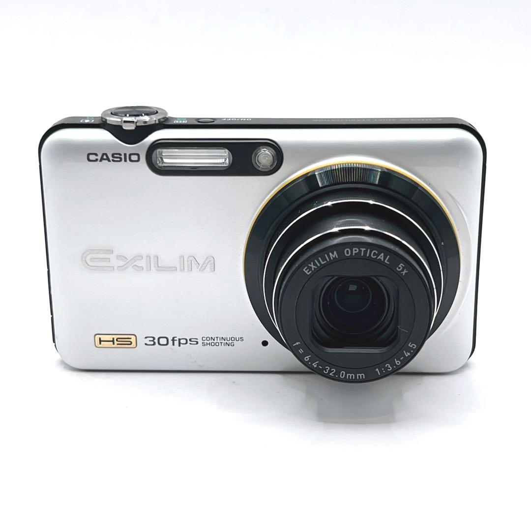 【極美品】 CASIO EX-FC100 コンパクトデジタルカメラ　シルバー