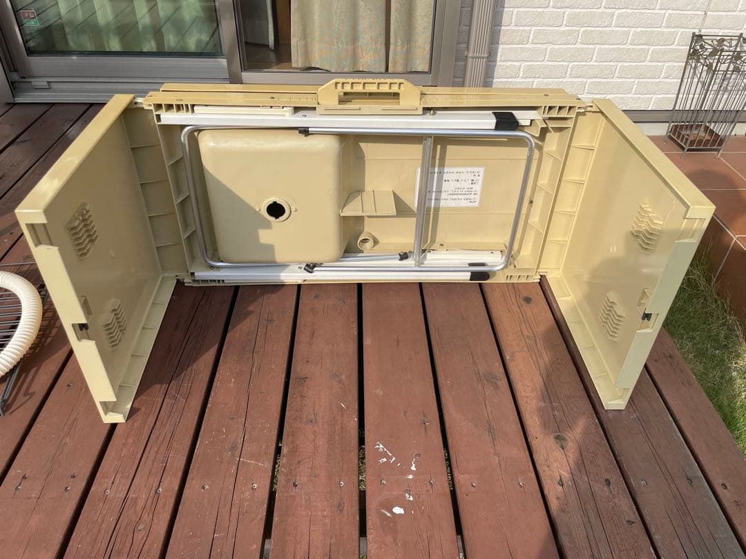 折りたたみ式キッチンテーブルシンク付き