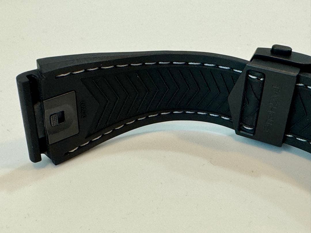 タグホイヤー　コネクテッド用　レッドブル限定ベルト