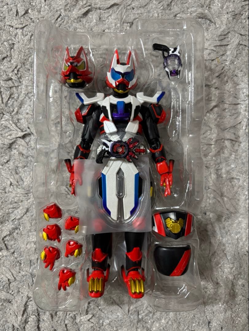 S.H.Figuarts 仮面ライダーギーツ　レーザーブーストフォーム