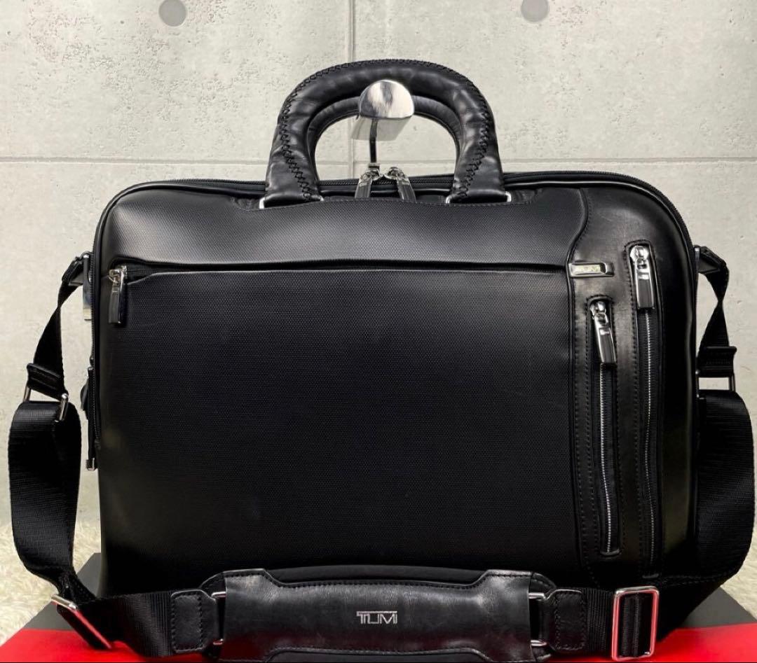 [極美品] TUMI トゥミARRIVE NARITA メンズ ビジネスバッグ