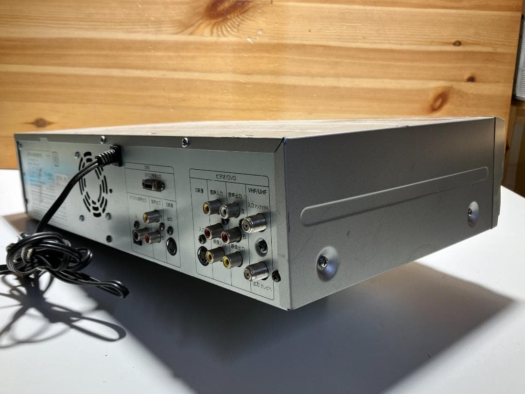 DXアンテナ　DXブロードテックVHS/DVDレコーダーDVR-120V