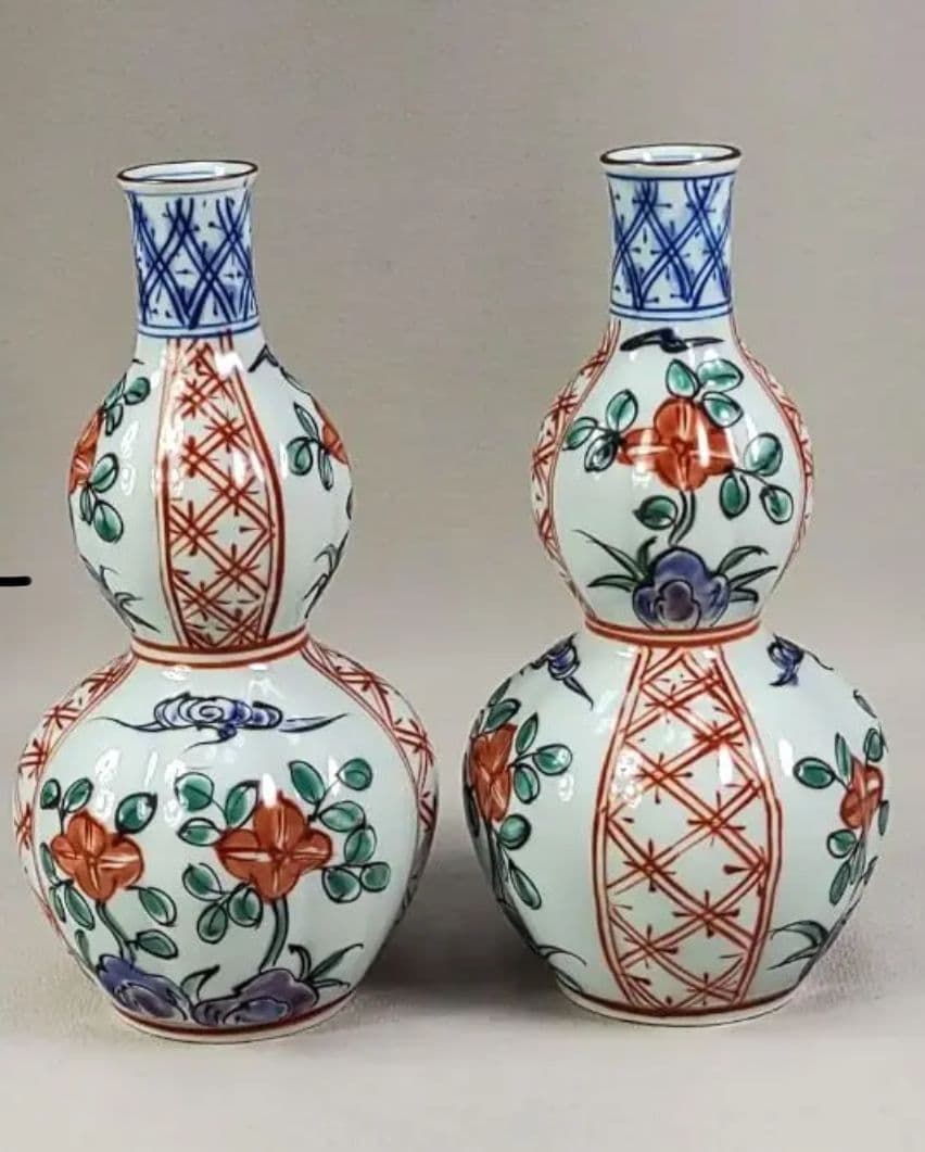 未使用　有田焼　華山萬右衛門窯　酒器　錦山茶花　瓢箪型　徳利　盃