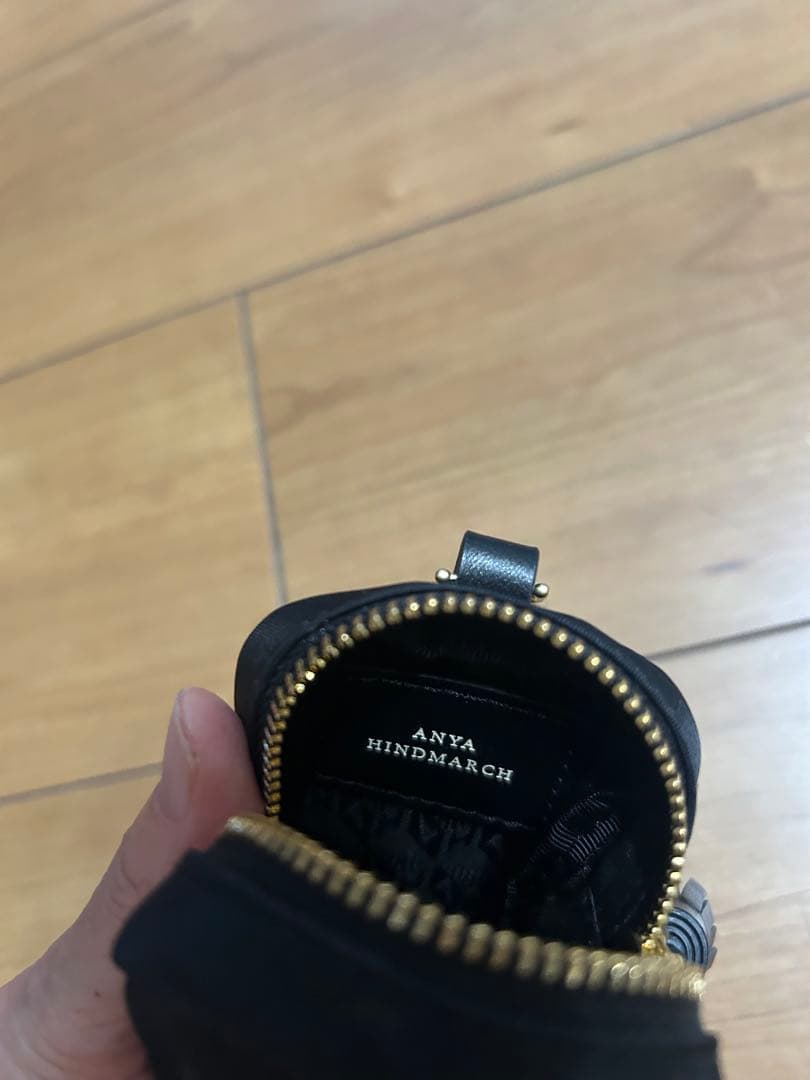 ANYA HINDMARCH＞アイズ イヤホンケース