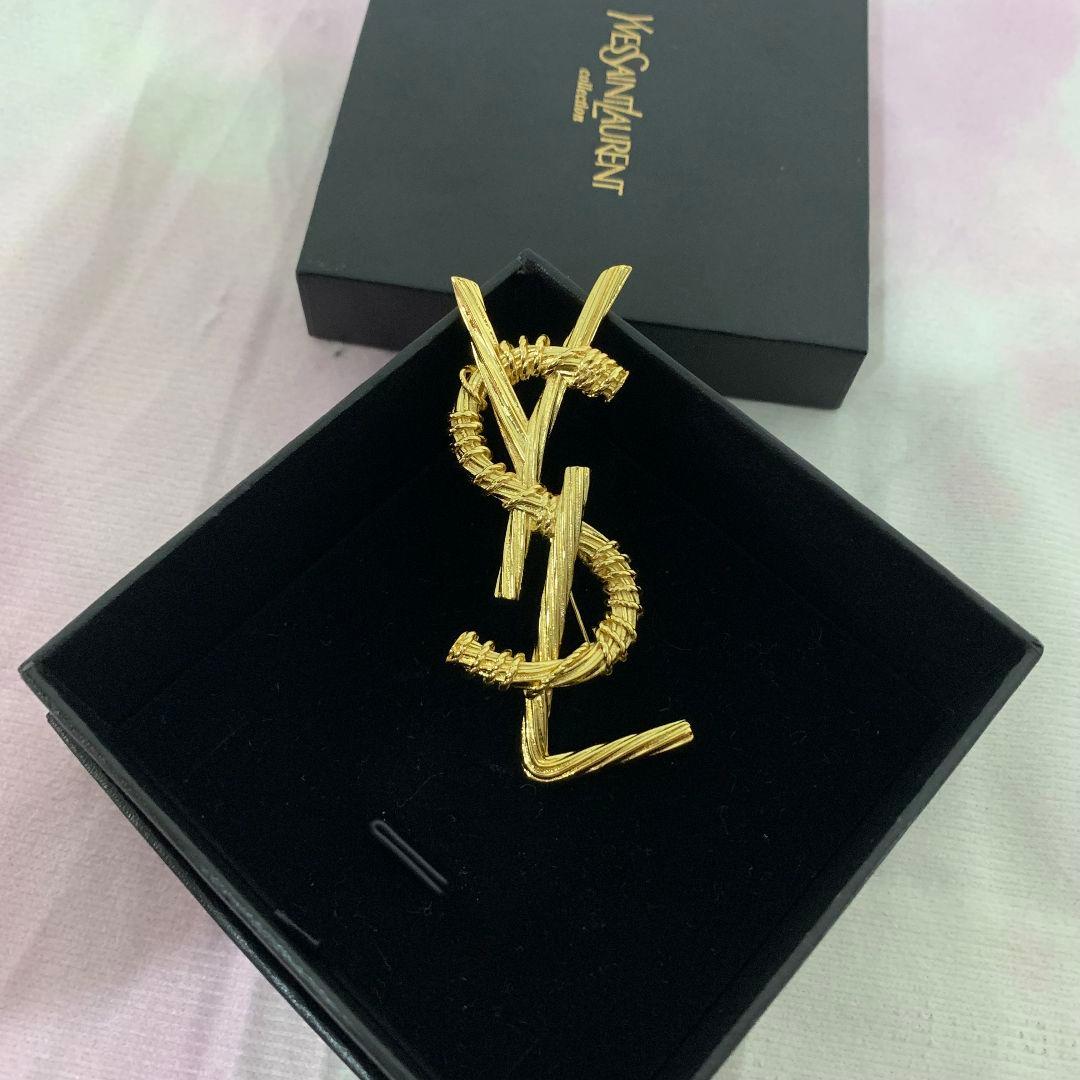 イヴサンローラン ゴールド バッジ ピン ブローチ