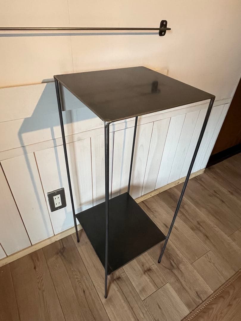 アイアン　ディスプレイ棚　シンプル