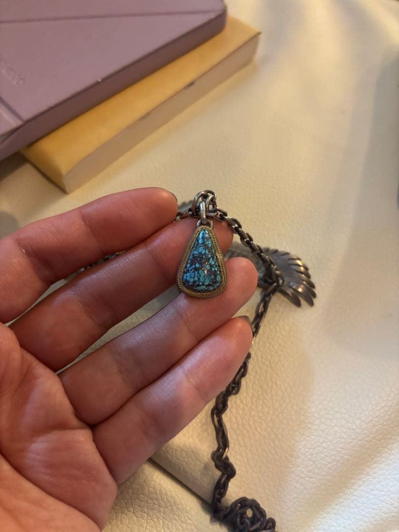 ホリゾンブルー、ギャラあり