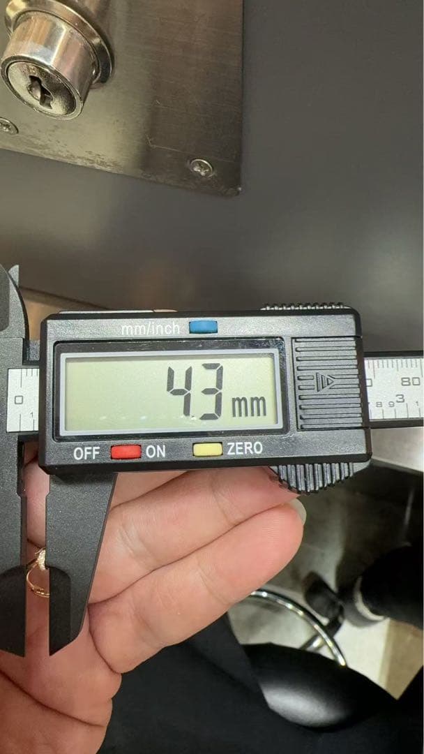 K18WG YG PG 両端ダイヤ入り 釘モチーフピアス 18金