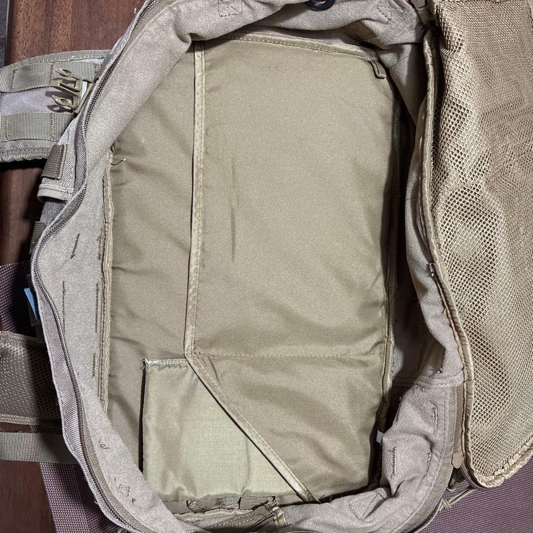 HAZARD4 サイドワインダー フルサイズラップトップ・スリングパック