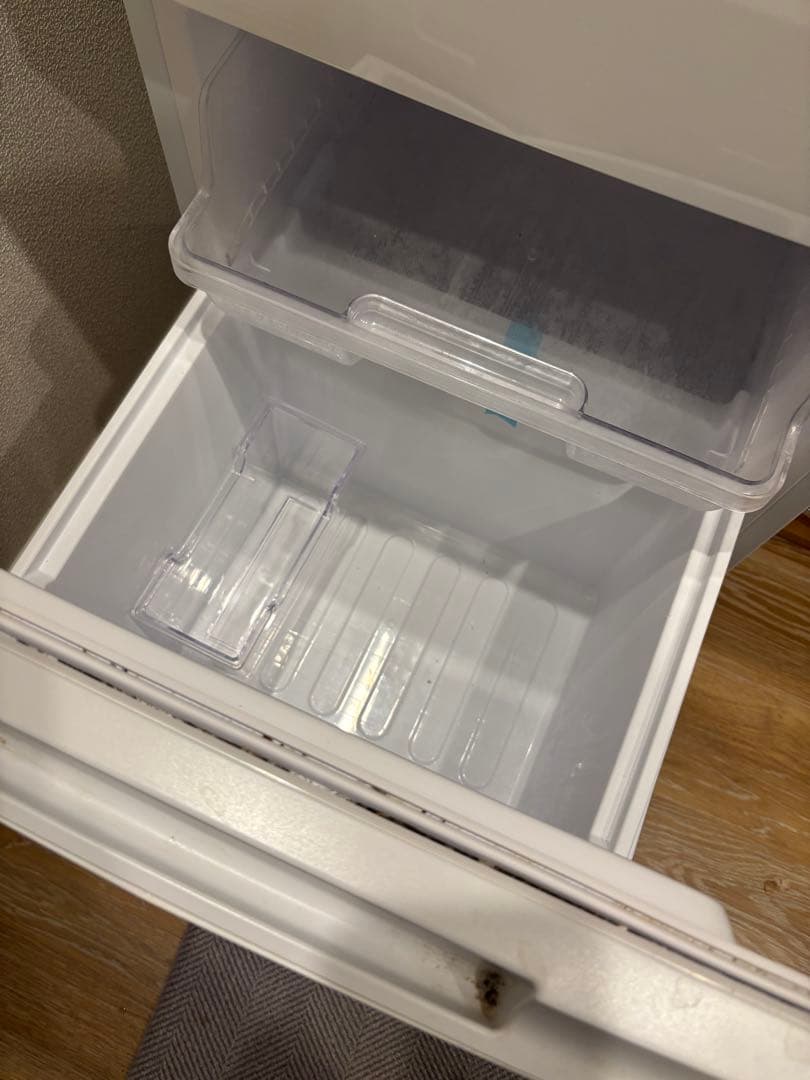 SHARP冷蔵庫 SJ-D18H-W 179L 両開き 2022年製