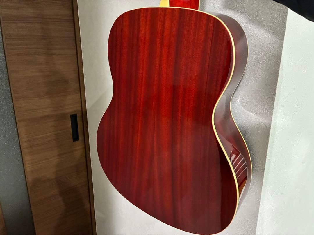 HONEY BEE アコースティックギター レッド/ブラック