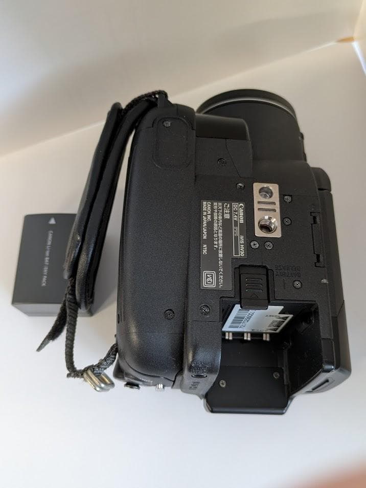 Canon iVIS HV30　キヤノンHDビデオカメラ　動作確認　付属品有