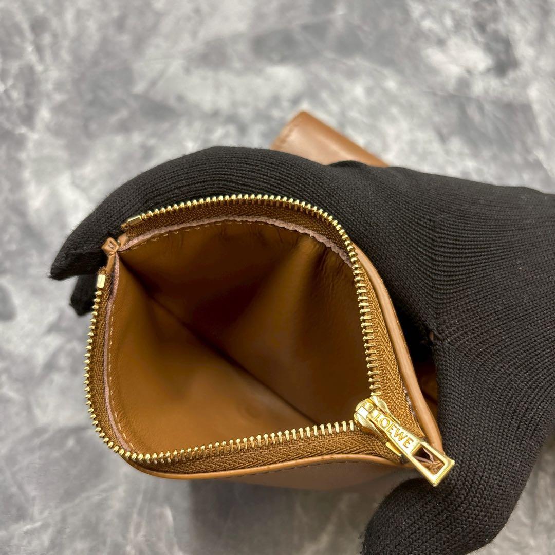 a ✨ LOEWE 3つ折り財布ぺブル バーティカル ウォレット スモール