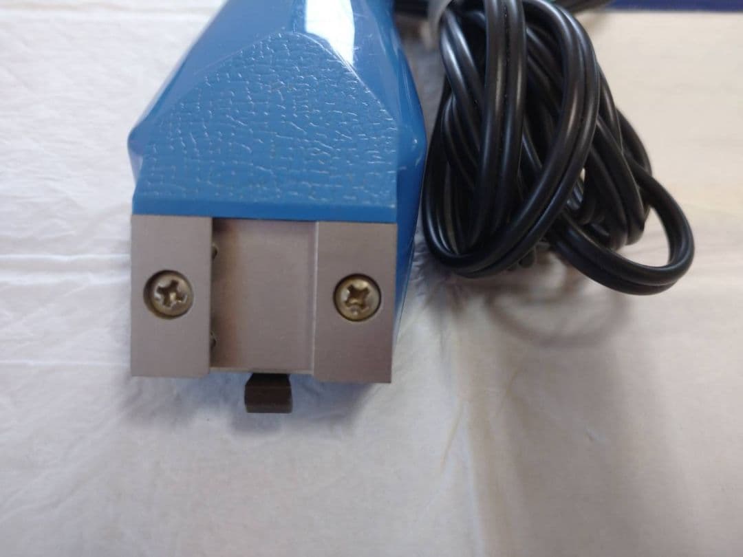 TAPIO バリカン スリム軽量 3刃付き