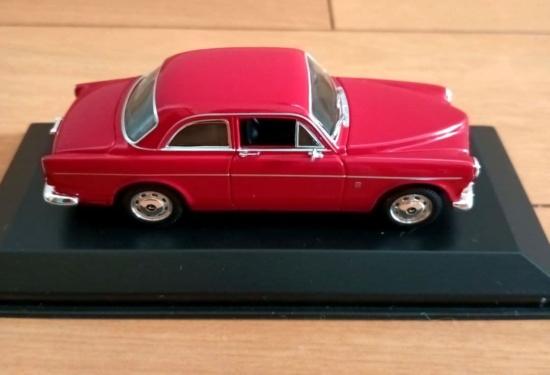 MINICHAMPS✪Volvo 121 レッド1:43