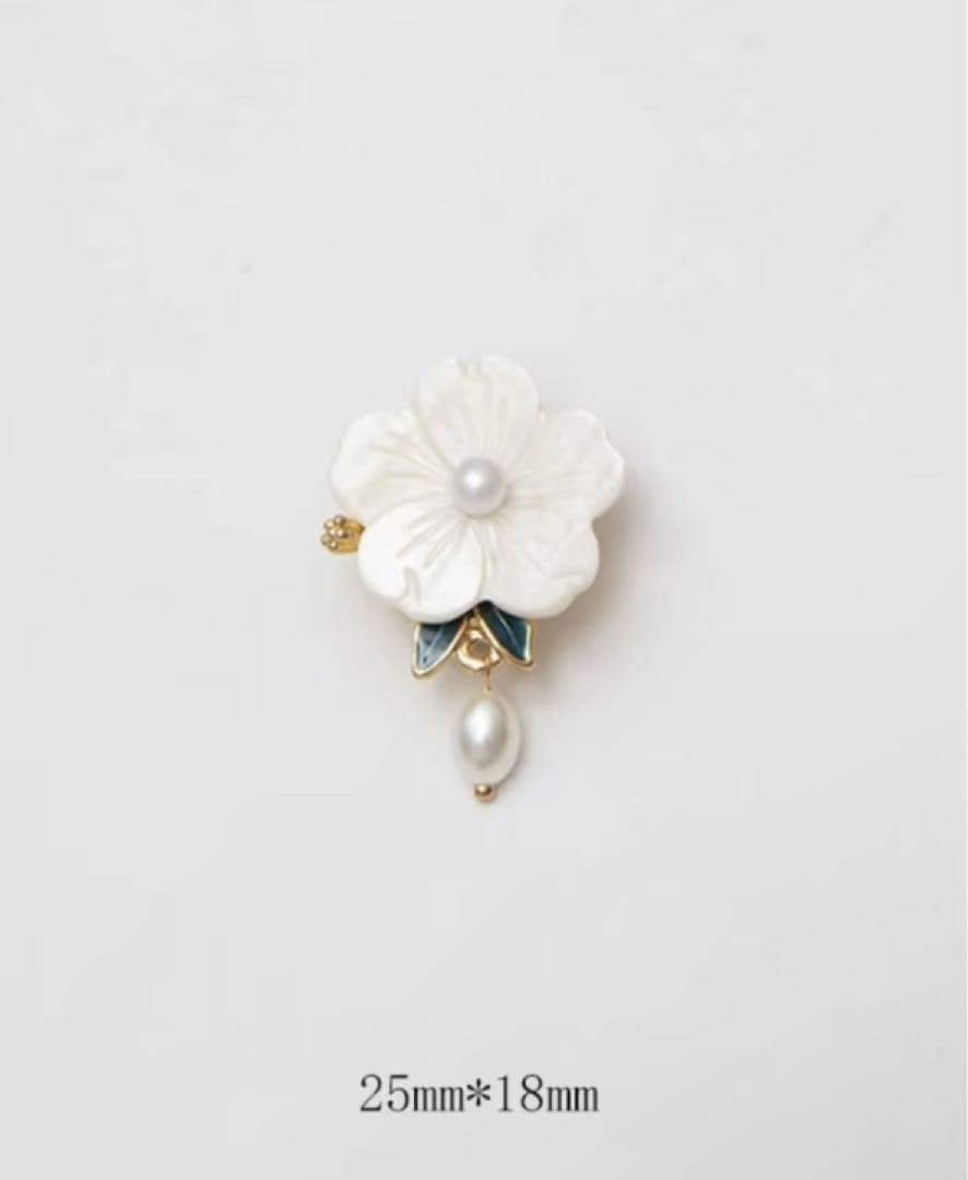 花モチーフ ブローチ パール付き 25mm*18mm