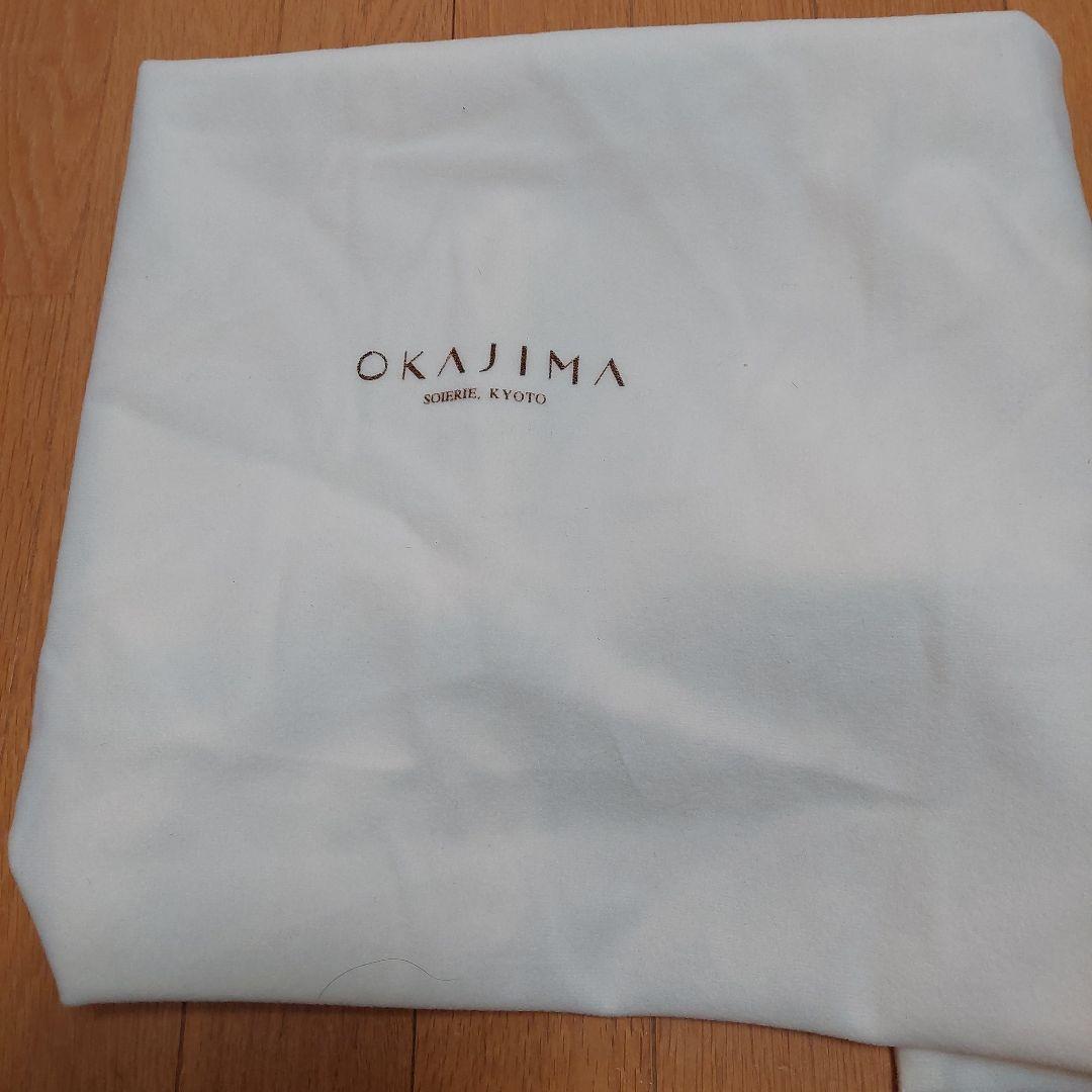 値下げ！新品　格安　OKAJIMA 刺繍入り黒ボストンバッグ