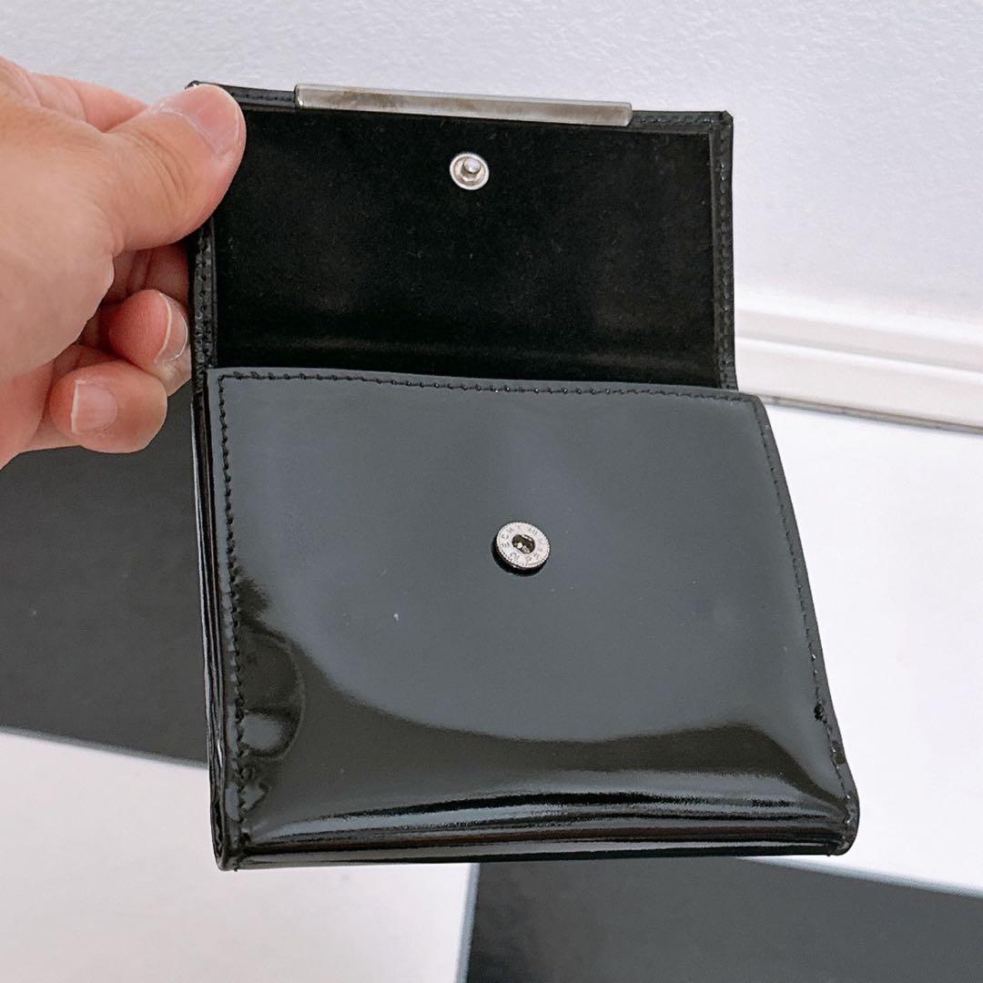 《美品》GUCCI (グッチ)折財布　エナメル