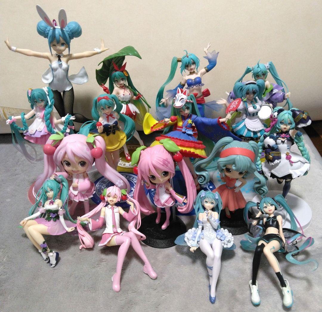 初音ミク・桜ミク フィギュア16体まとめ売り